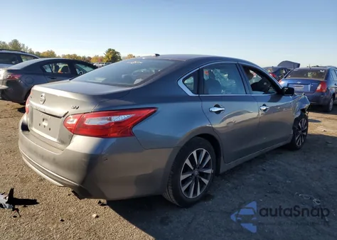 2017 Nissan Altima 2.5 из США, поврежденный, VIN 1N4AL3APXHC220593